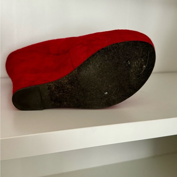 Red Platforms in Faux Sude - Picture 2 of 5